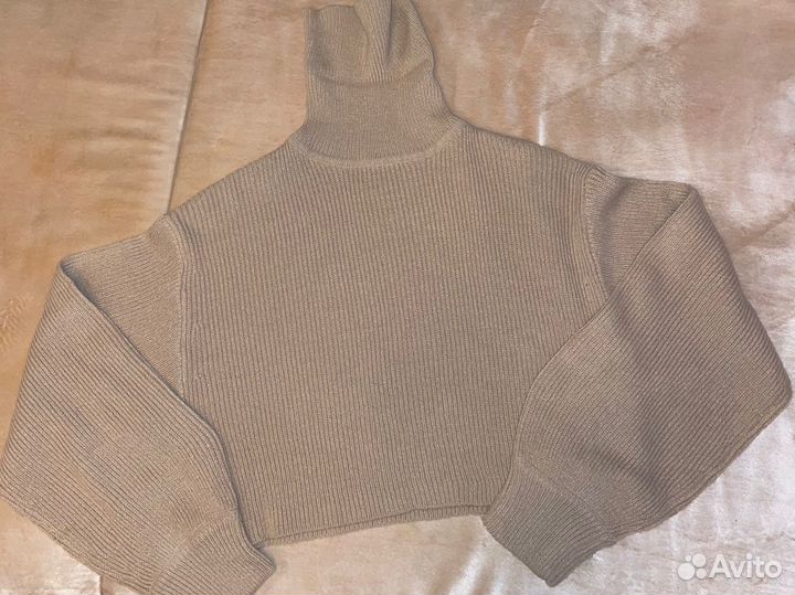 Свитер укороченный с горлом h&m