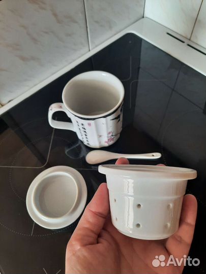 Кружка с крышкой ситом для чая заварочная