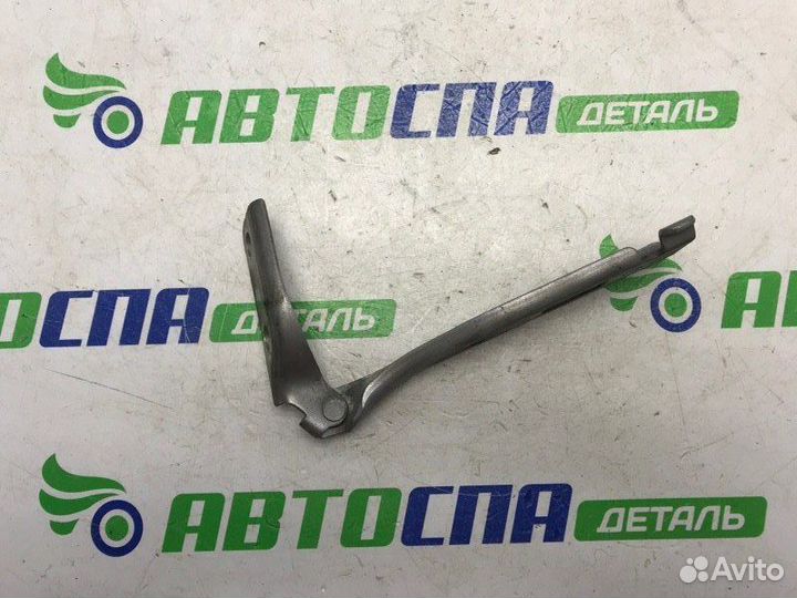 Петля капота передняя правая Ford Fiesta хетчбек