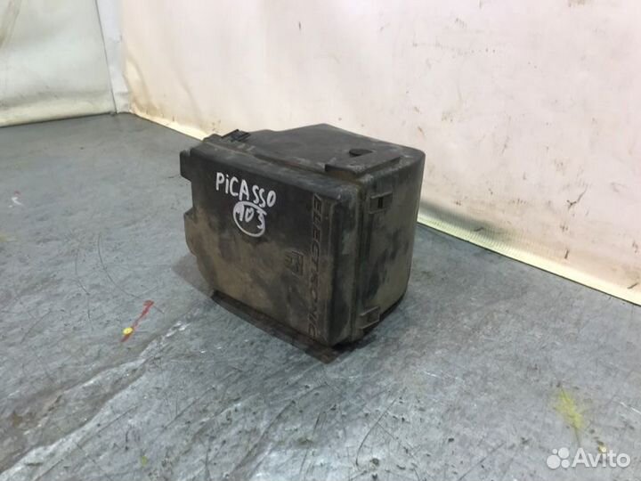 Крышка блока предохранителей Citroen Xsara Picasso