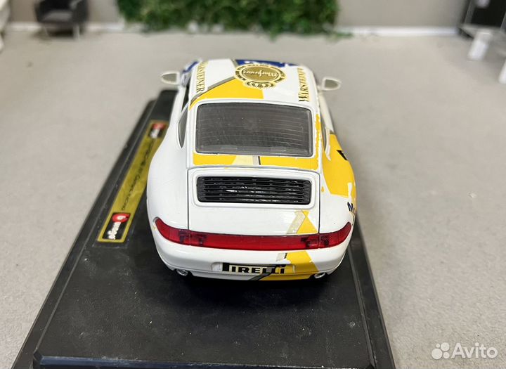 Модельки 1/24 burago italy porsche