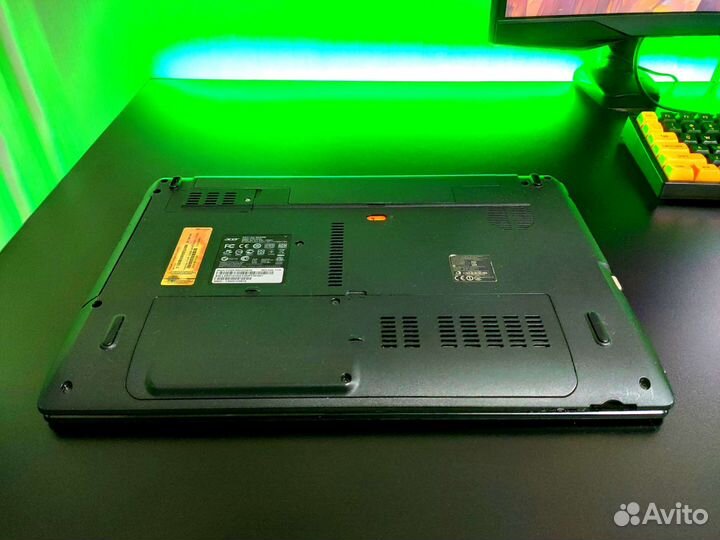 Ноутбук Acer i5/4GB/15.6/Win 10