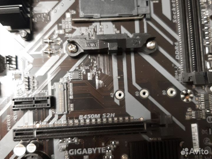 Материнская плата