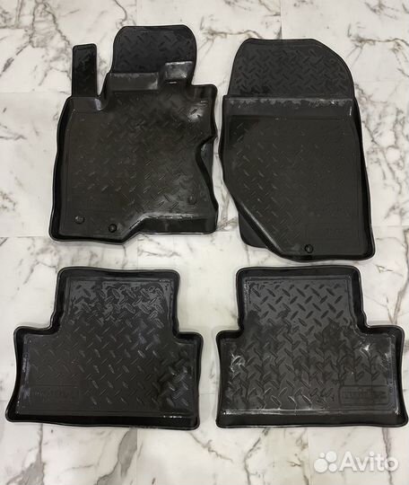 На инфинити ех коврики