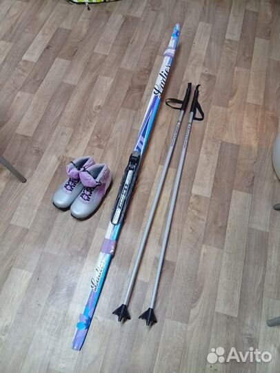 Беговые лыжи, и коньки