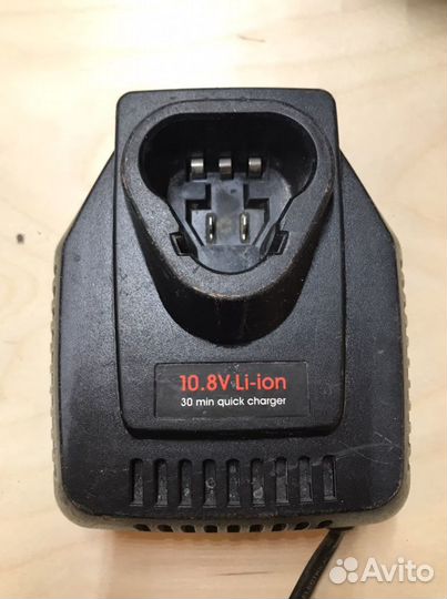 Зарядное устройство