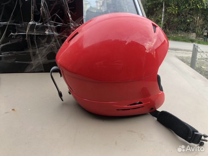 Горнолыжный шлем