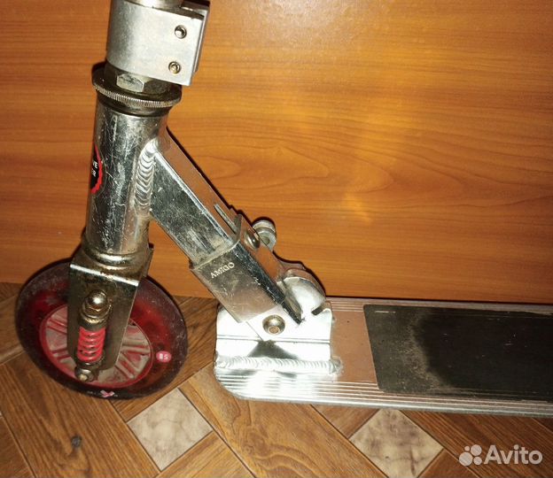 Самокат Explore