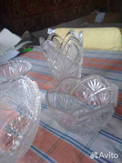 Хрустальные вазы, салатницы, конфетница