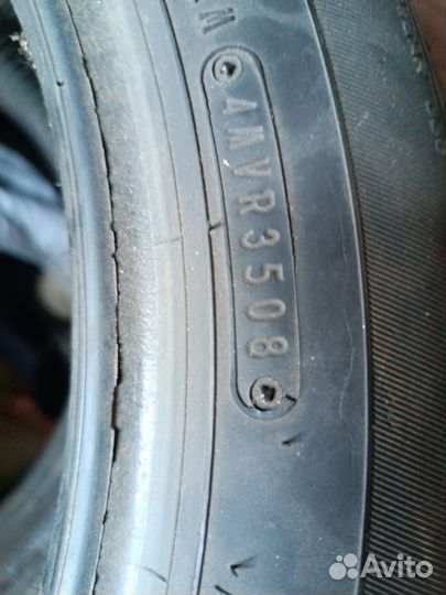 Dunlop SP270R 215/55 R17 94V