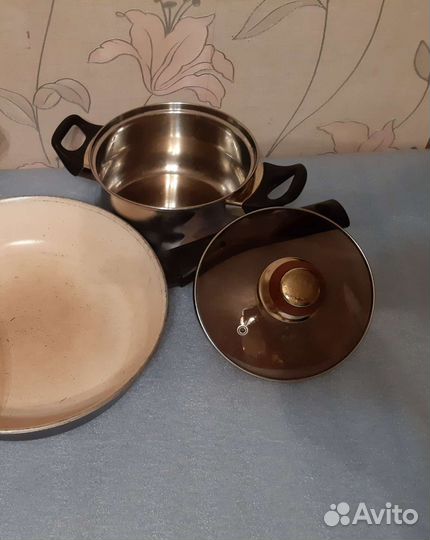 Кастрюли 1шт (1,5л) и сковорода