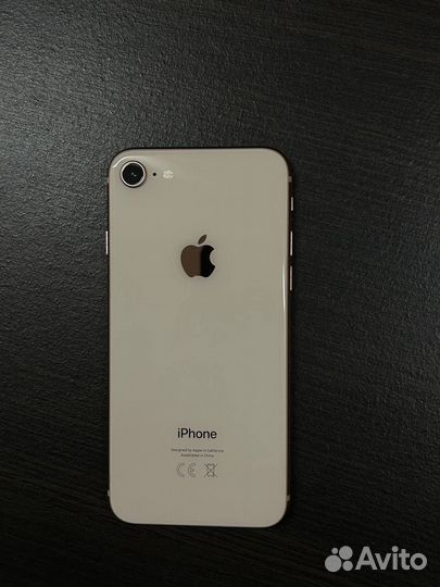 Телефон iPhone 8