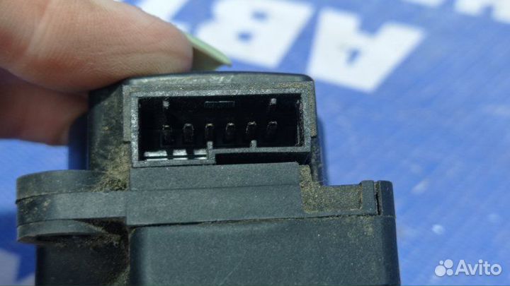 Моторчик заслонок отопителя Mercedes-Benz W220