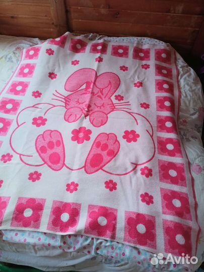 Одеяла детские и ползунки с распашонками