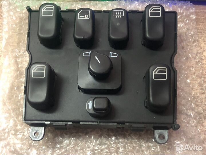 Блок стеклоподъемников Mercedes A1638206610