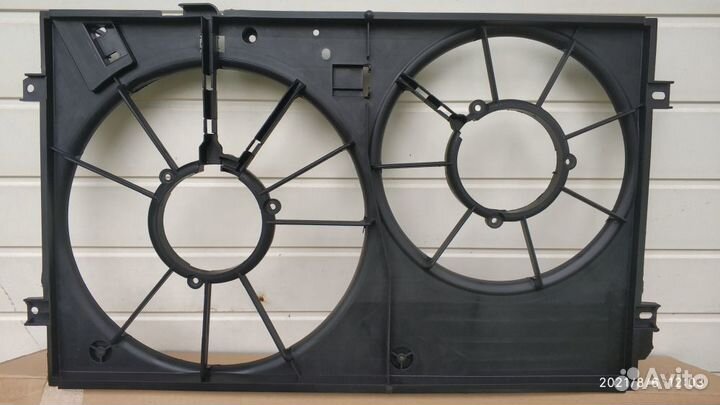 Рамка Кожух для двух Вентиляторов Тигуан Tiguan