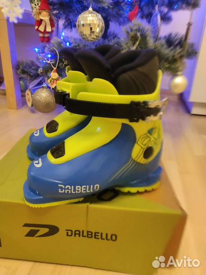 Горнолыжные ботинки детские