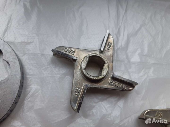 Ножи и решетки для мясорубки