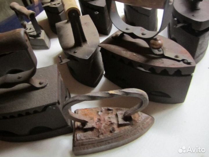 Утюг чугунный