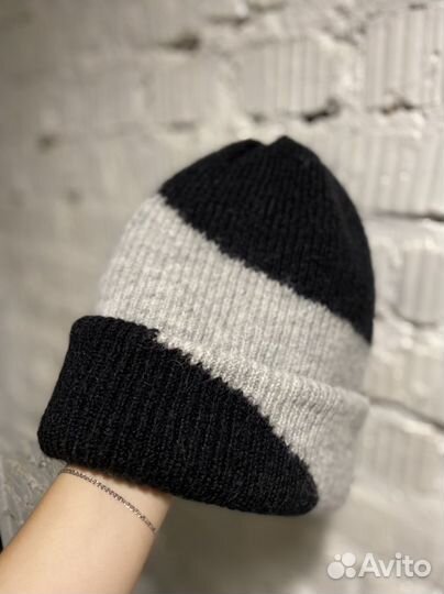 Женская шапка zara