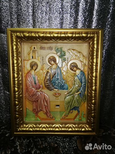 Резное панно