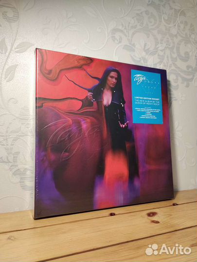 Tarja Colours in the dark. Limited edition box set