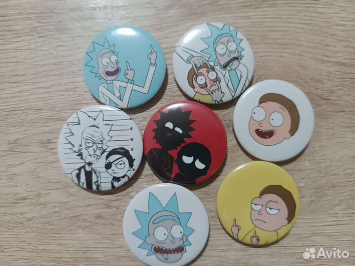 Круглые металлические закатные значки на заказ