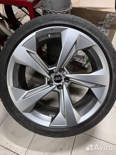 Оригинальные диски audi q7 r22