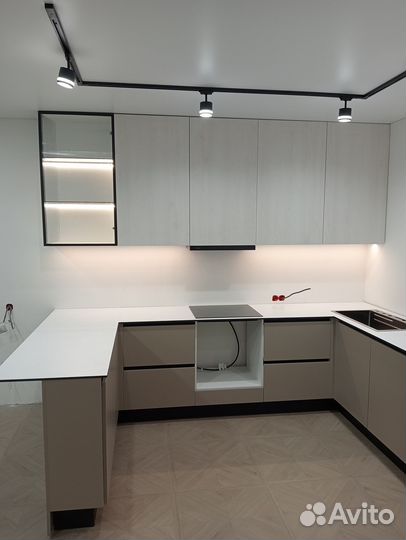 Кухня в стиле хай тек на заказ