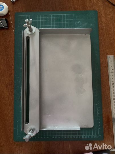 Струбцина для документов