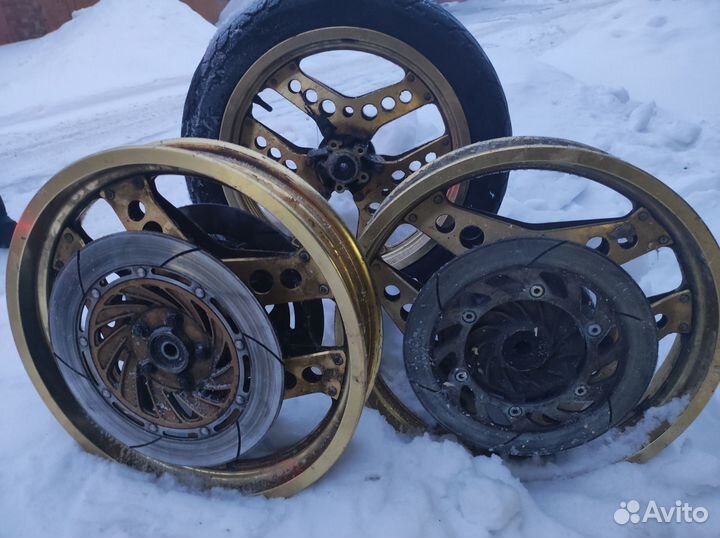 Колeса Honda VF750F