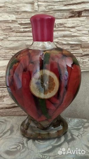 Декоративная бутылка с овощами