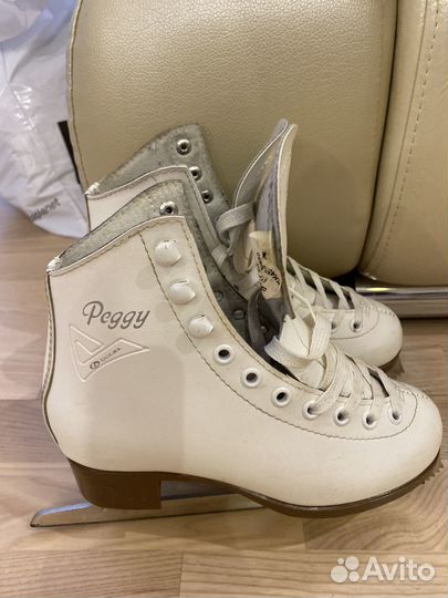 Фигурные коньки Peggy