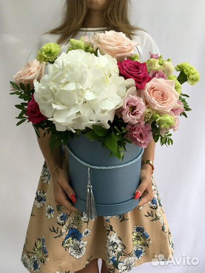 Букеты, композиции из живых цветов