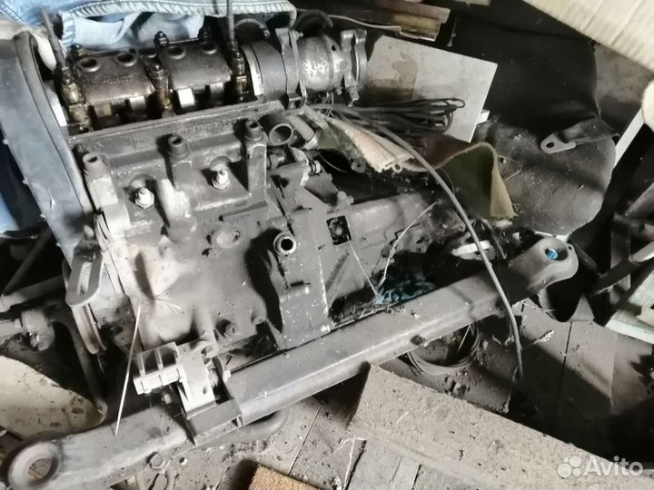 Двигатель на авто Ока