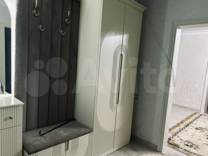 2-к. квартира, 65,9 м², 1/3 эт.