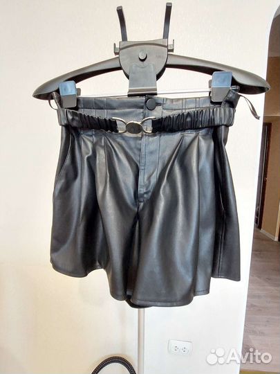 Кожаные шорты 46