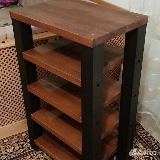 Стойка для аудио аппаратуры из массива