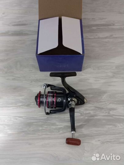 Катушка рыболовная новая