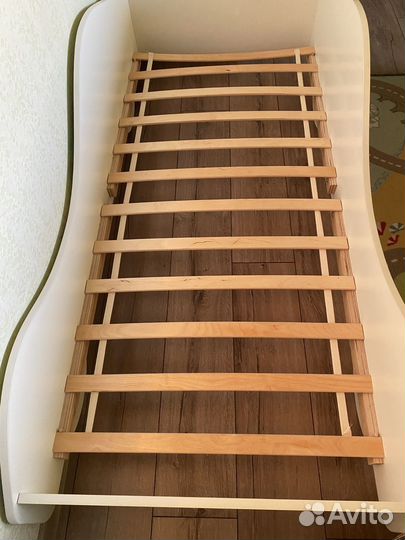 Детская кровать машина с матрасом