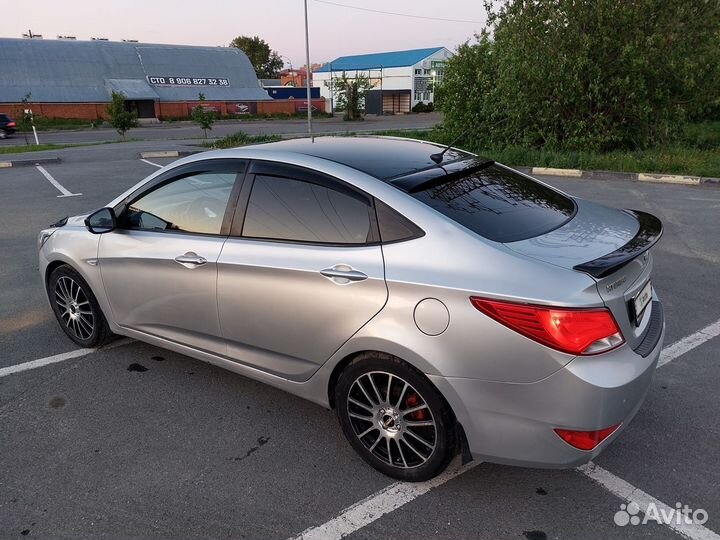 Hyundai Solaris 1.6 AT, 2015, 120 000 км