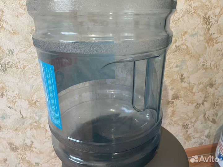 Бутыль пластиковая 19 литров (с ручкой)