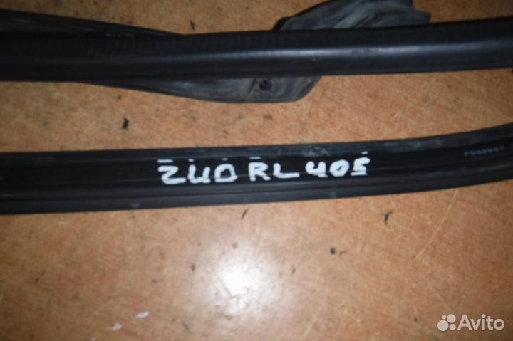 Уплотнитель стекла (внутри) Range Rover Vogue