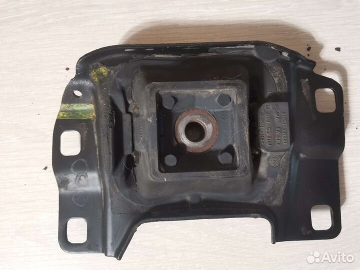 Левая опора двигателя Focus 2