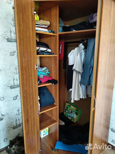 Угловой шкаф