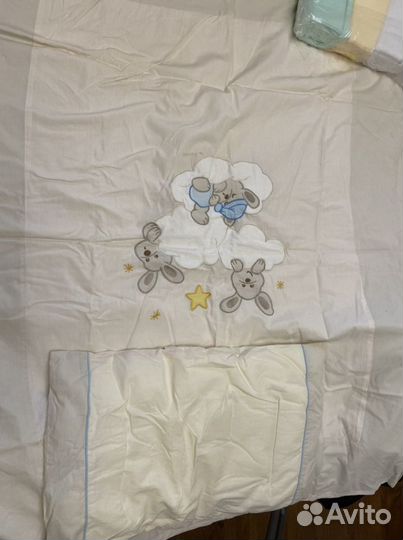 Бортик и постельное белье в детскую кроватку