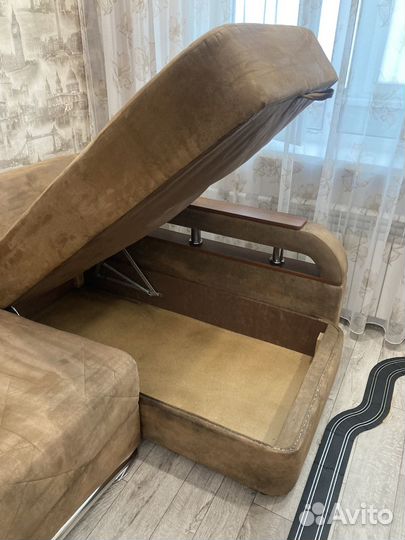 Угловой диван моника