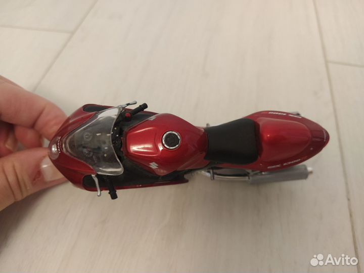 Модель мотоцикла Suzuki