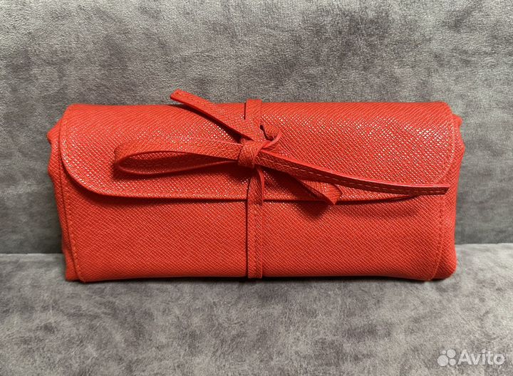 Новый футляр для украшений Carolina Herrera