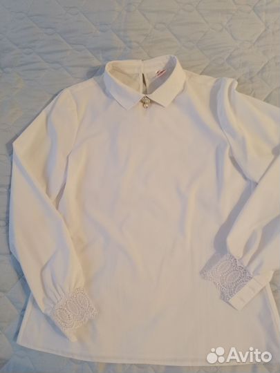 Блузка белая